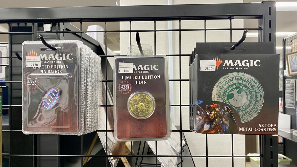 ✨新入荷サプライ情報✨ MTG新製品のコレクションサプライが入荷しました‼️ ✓コレクターズコイン ✓EXPERTピンバッジ ✓メタルコースターセット  コインとピンバッジは世界9995個限定でシリアル入りです💎 MTGファン必携の商品、ぜひGETしてください💪 #東京MTG秋葉原