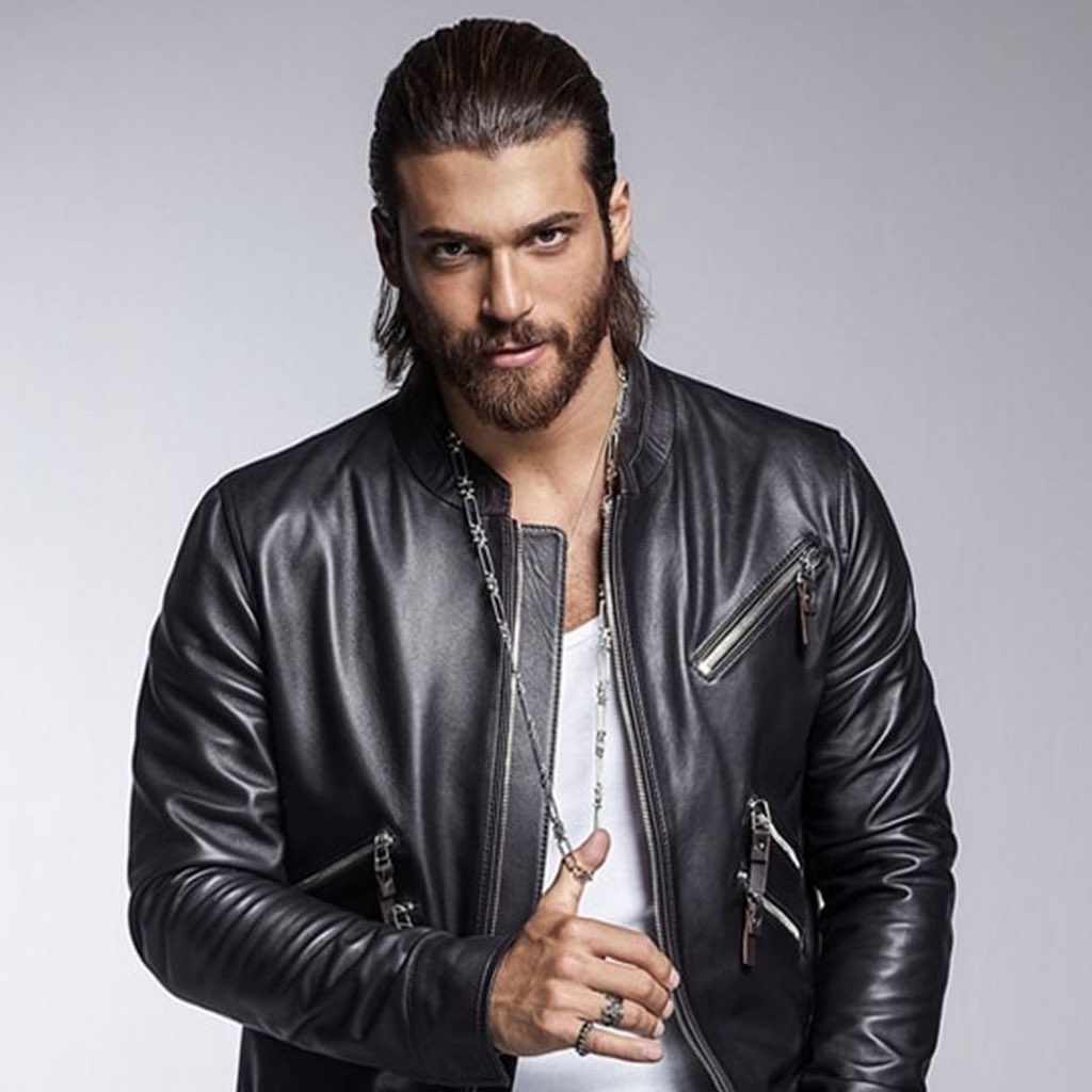 Can Yaman, İstanbul’da gece mekanlarına yapılan uyuşturucu operasyonu sırasında gözaltına alındı.