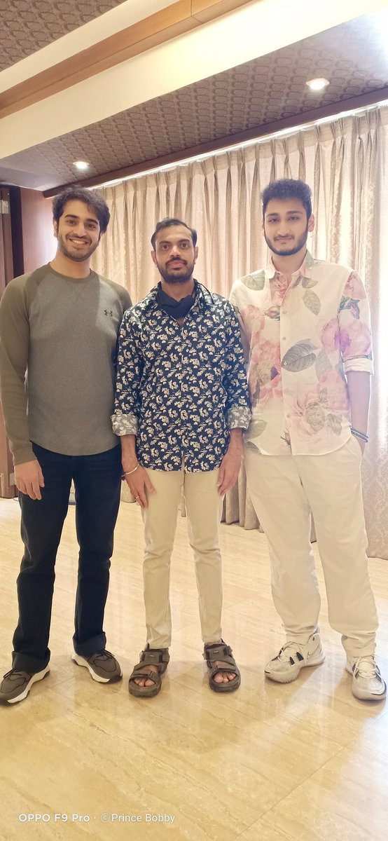 PrinceBobbyDHFM's tweet photo. @urstrulyMahesh @DirAjayBhupathi @gvprakash @AshwiniDuttCh @gemini_kiran All The Best #JK 😊👍💐
#JayaKrishnaGhattamaneni
#SrinivasaMangapuram
#MaheshBabu
#MaheshBabu𓃵 
#SuperStarMahesh
@urstrulyMahesh
#GlobeTrotter #Varanasi https://t.co/SzvXAXntQ7