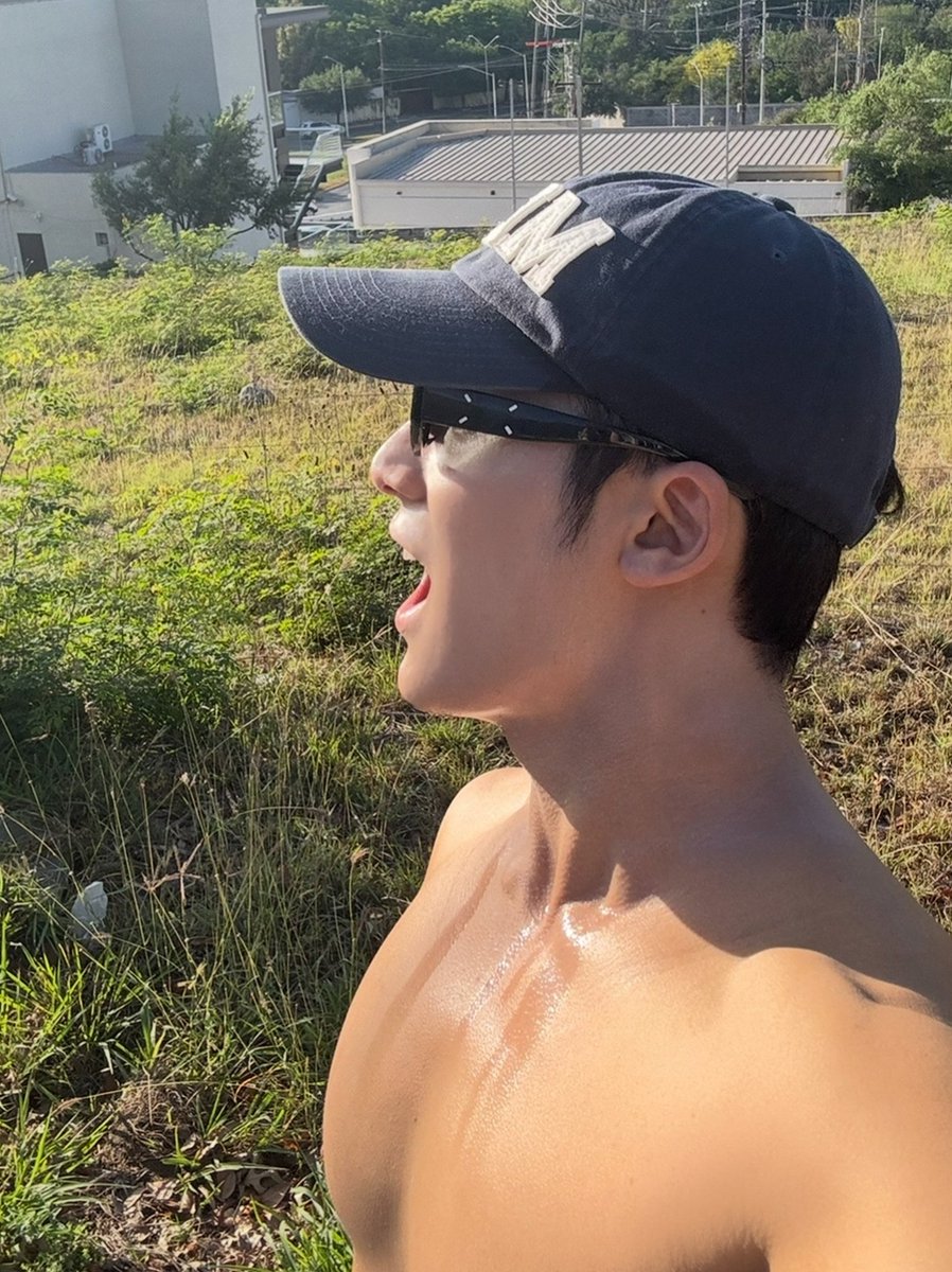 intaksarchive's tweet photo. WAIT INTAK ??????? https://t.co/zCXQPFfwbU