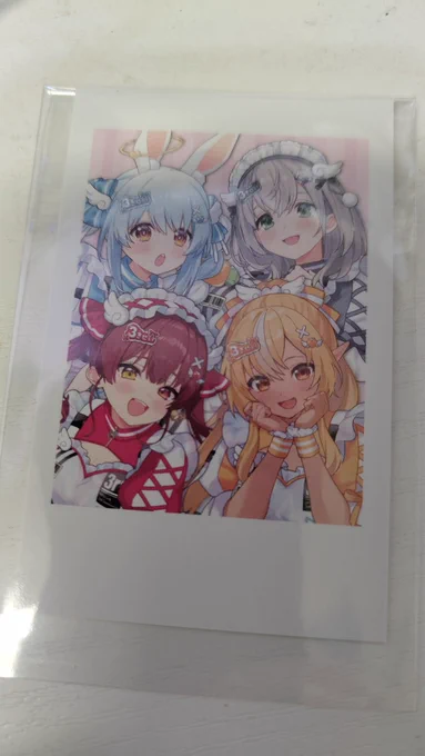 自分の3期生アルバムも複製サインすら入ってないの届いてた('・ω・`)