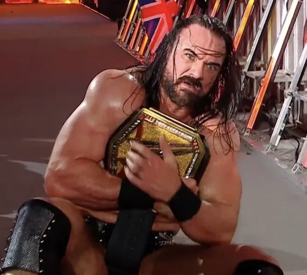 alluringpremier's tweet photo. I love Smackdown https://t.co/kTWf6ddHdh