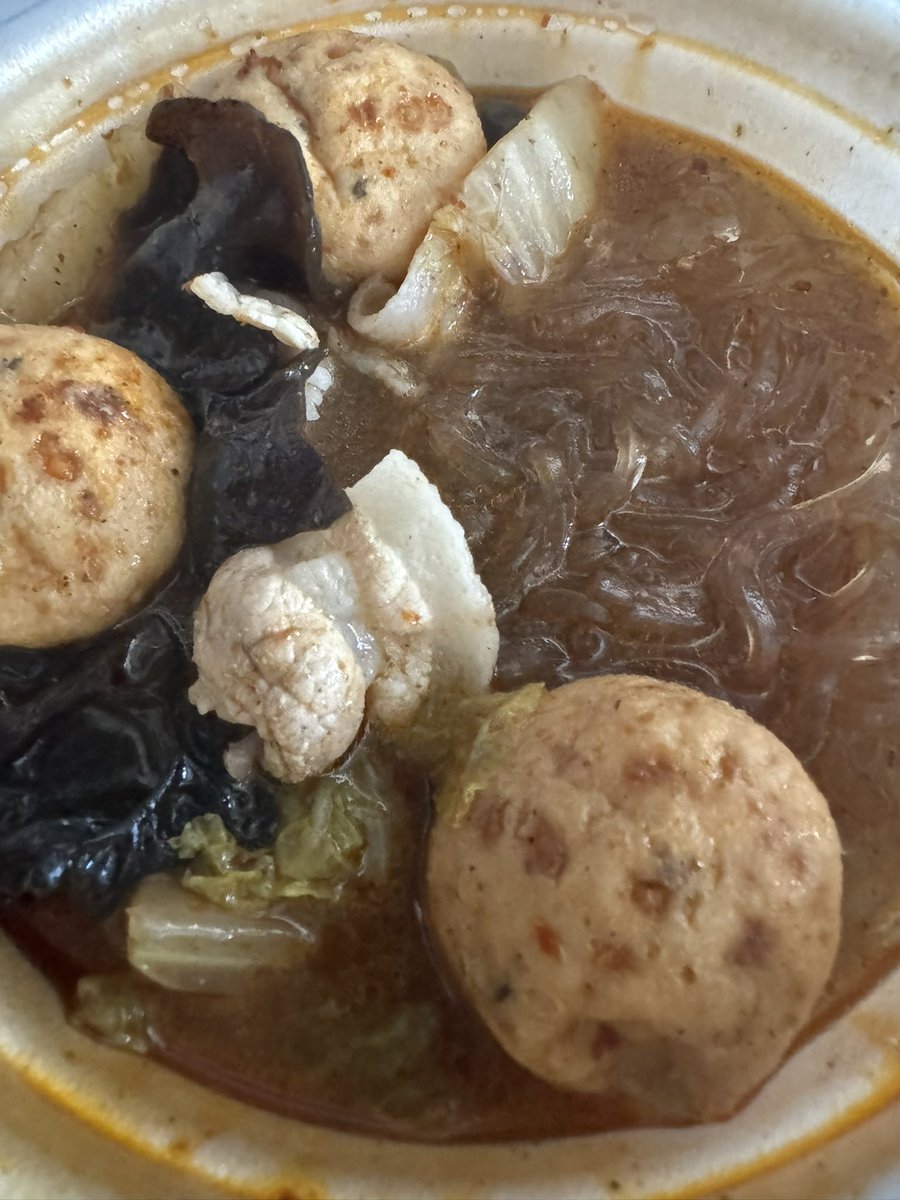 Monkey72jp's tweet photo. あけおめチーパオ
#チーパオ　#七宝麻辣担 https://t.co/5pYz4tnaeW
