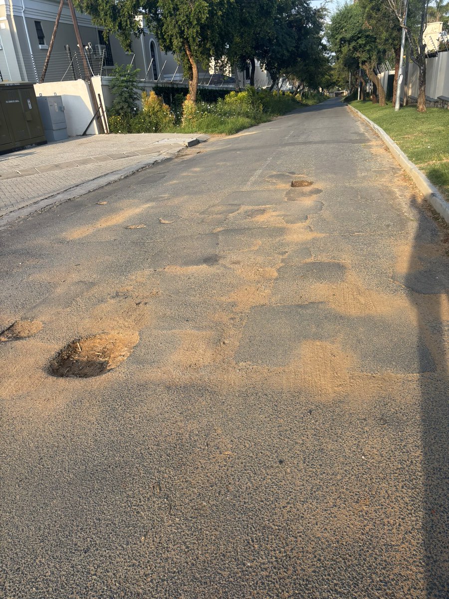 patmdavey's tweet photo. @MyJRA - the potholes in the following streets in Lonehill (on my walk) are becoming a road hazard. Lewis Rd - Turley Rd (from Lewis to Forest Dr) - Dennis Rd  (from Turley to Cheyney) - Cheyney Rd (from Crestwood to Turley) - and then on Witkoppen (Leslie to Main - Easterly) 🙏🏻 https://t.co/x2BukA7At4