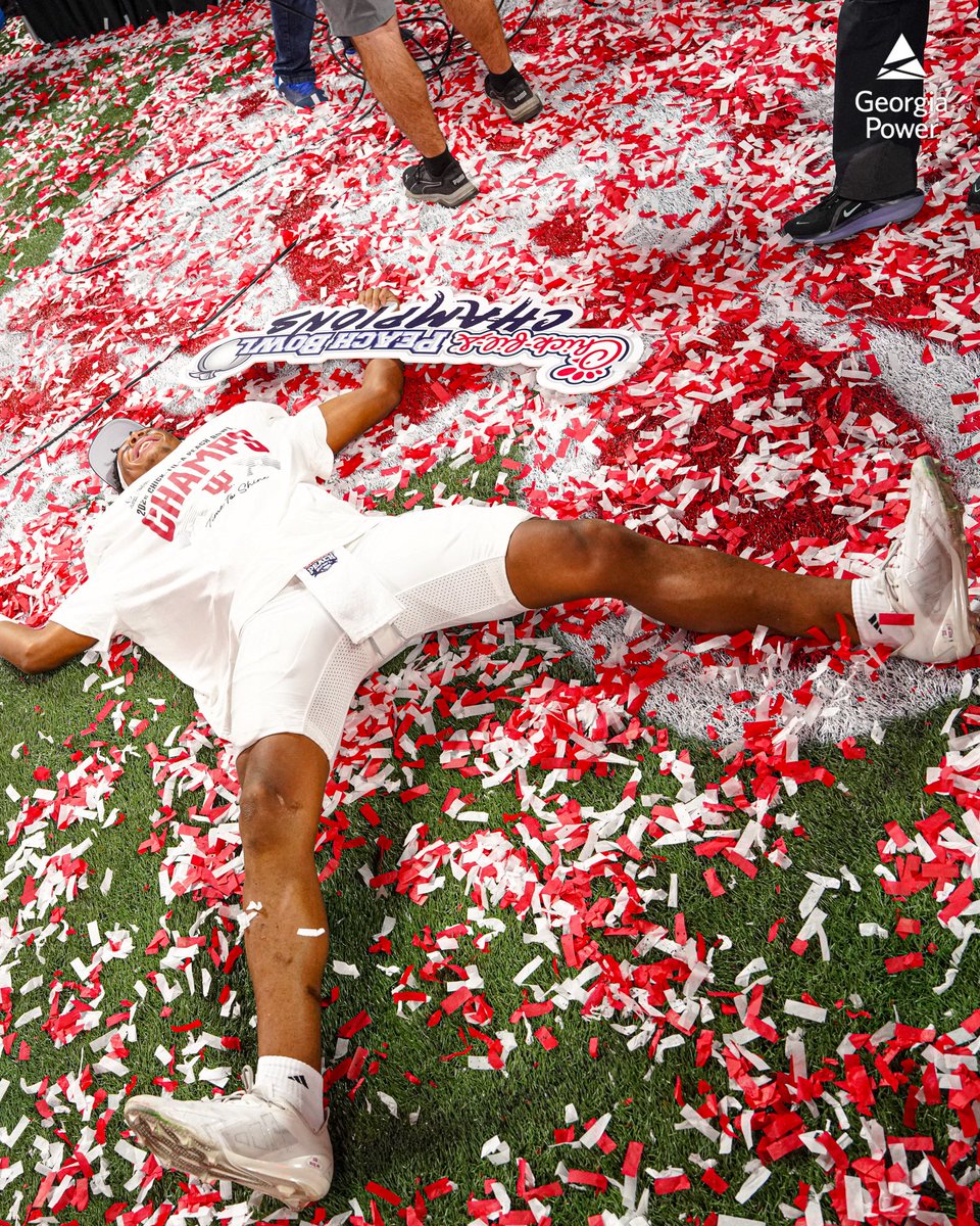 CFAPeachBowl's tweet photo. CHAMPS 🙌

#CFAPeachBowl https://t.co/xN4tSLjoGU