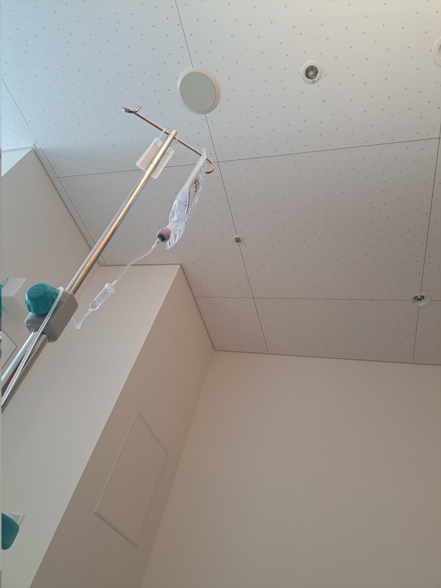 そういえば昨日から入院している！
何も検査をしないこの土日祝日は本当に無駄だな💦