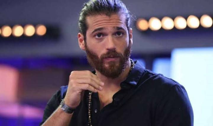 Can Yaman, gece mekanlarına yönelik uyuşturucu operasyonu esnasında gözaltına alındı. (Burak Doğan)