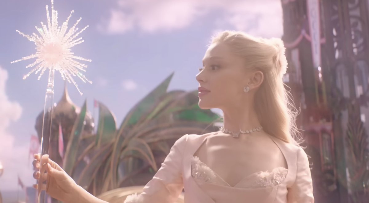 FilmUpdates's tweet photo. The Astra Film Awards – Best Supporting Actress in a Motion Picture Comedy or Musical

WINNER: Ariana Grande, Wicked: For Good https://t.co/N3YuKjZp0c