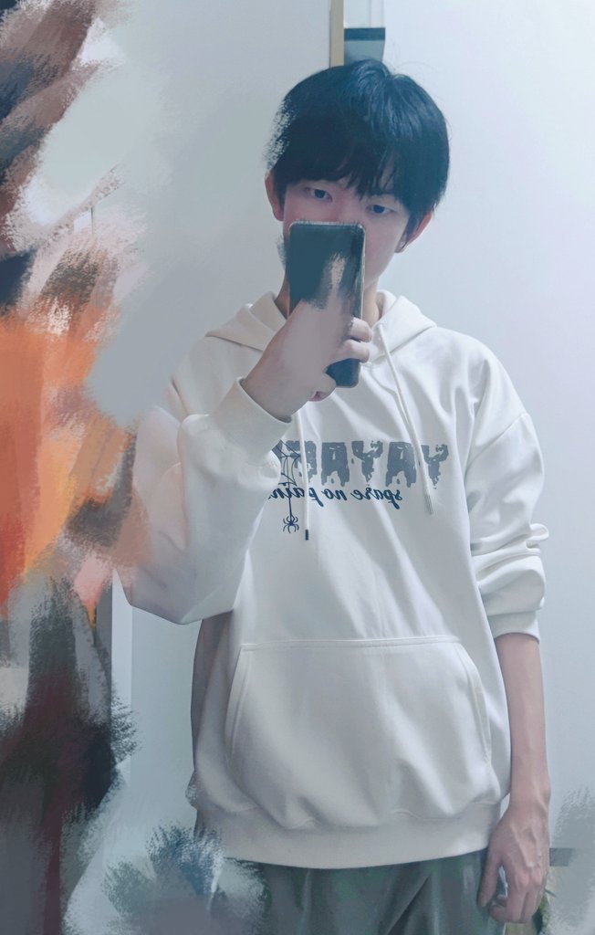 err33765399 tweet picture