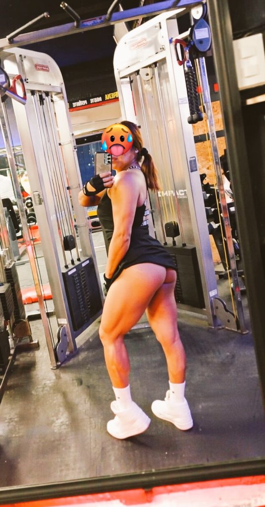 HeycuckoldSW's tweet photo. “Sudé en el gym… y quiero volver a sudar este fin de semana.” ❤️💦🔥🫦 https://t.co/Aep4dXyZIp