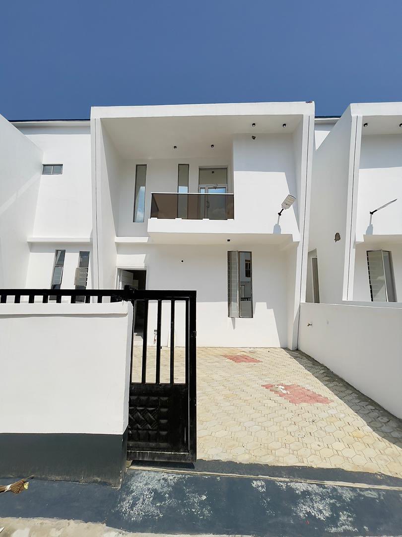 Francessmarty's tweet photo. ✨ 4-Bedroom Semi-Detached Duplex | Ikota, Lekki

✔️ Modern design
✔️ Fully fitted kitchen
✔️ All rooms en-suite
✔️ Secured estate

💰 ₦140,000,000
📞 08157416070

Algeria Wike #ProudlyNaija  #RenewedHope Morocco #CMRMAR https://t.co/vKxMp35WyU