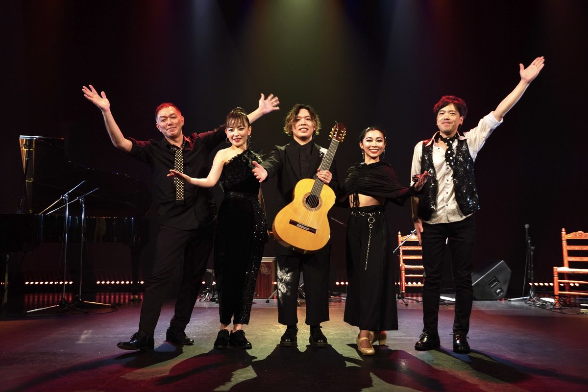 SSV__official's tweet photo. フラメンコユニット「トランスフォルマシオン」の初回公演を観ました💃🏻とってもステキでしたー！🥹なんと嬉しいあの曲も？！

情熱的な踊りと歌、きらめくピアノの音色、心地よいギターとパーカッションのリズム！かっこよかったー！！！！✨✨

残り3公演も楽しみです！
https://t.co/EQbgu9RAEn https://t.co/qt8h5XCqLM