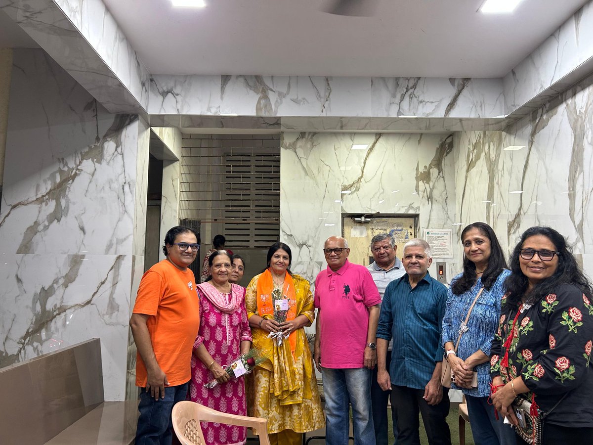 KalpeshaJKBJP's tweet photo. प्रभाग #177 मध्ये नागरिकांशी संवाद साधला. नागरिकांकडून मिळालेला प्रेमळ प्रतिसाद आणि विश्वासाचे आश्वासन मनाला खूप स्पर्शून गेले. आपुलकीसाठी मनापासून आभार. 🙏
🪷 कल्पेशा जेसल कोठारी
महाय़ुती उमेदवार | 📍 प्रभाग १७७
भारतीय जनता पार्टी + शिवसेना + RPI (A) + मित्र पक्ष https://t.co/XcUnm1YtAn