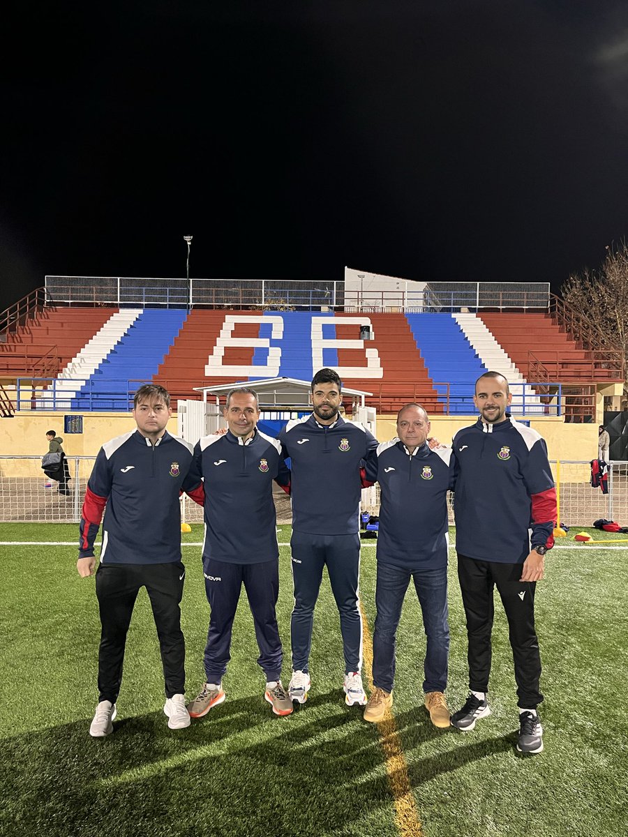 Nueva era comienza en el equipo Senior Brenes Balompié. 
En entrenador Chema Borrero se hace cargo del equipo en este comienzo de año con una segunda vuelta por delante.
Formando junto a Pedro Romero Jr, Pedro Romero, Manuel Blanca y José Manuel Raya el cuerpo técnico del equipo.