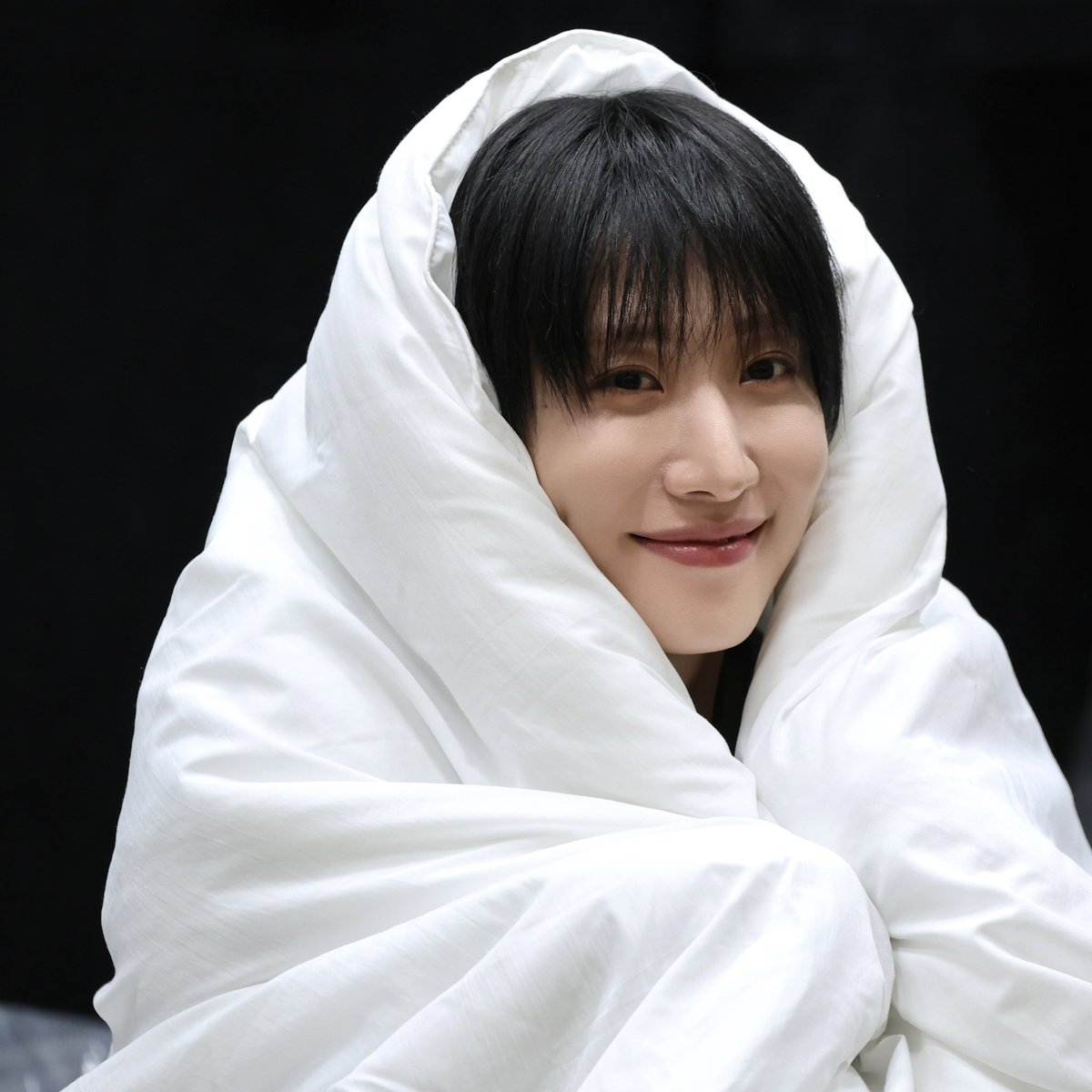 동명아 생일 축하해💛

#함께_달려가서_내일을_볼_동명아_생일축하해
#Born_To_Shine_Dongmyeong