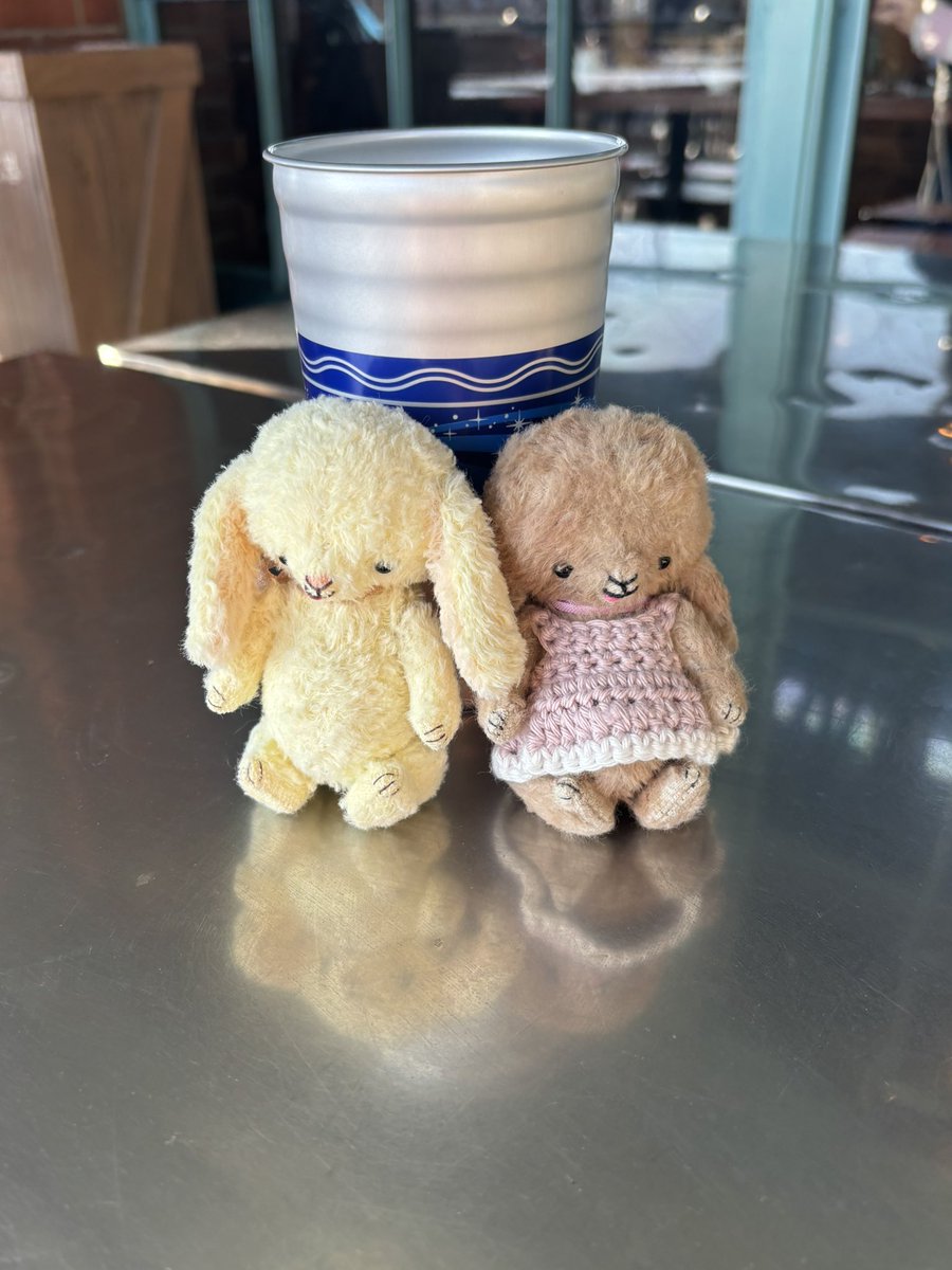 sakurahana55's tweet photo. シェリーメイちゃんとのグリーティングからの昼ビールっっ！！ https://t.co/BVj7b7MUuu