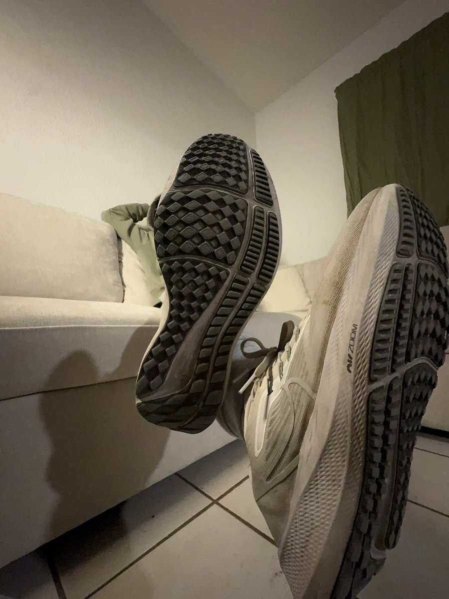 Alphahungmaster's tweet photo. Well deserve rest after the gym, just need your face pressed against my soles and your wallet open https://t.co/uThn5MBluf