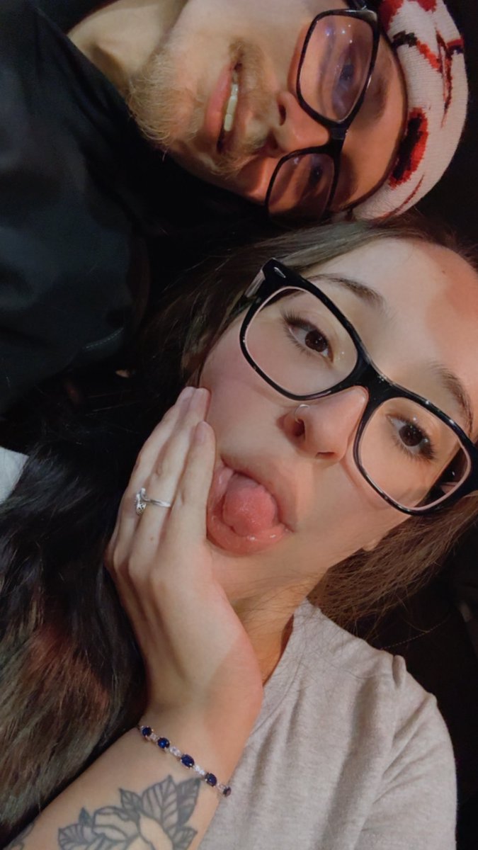 alyssagamboaa's tweet photo. I love this life so much 💍✨🧚🏻‍♀️🧘🏻‍♀️ https://t.co/mywtbbYYDU
