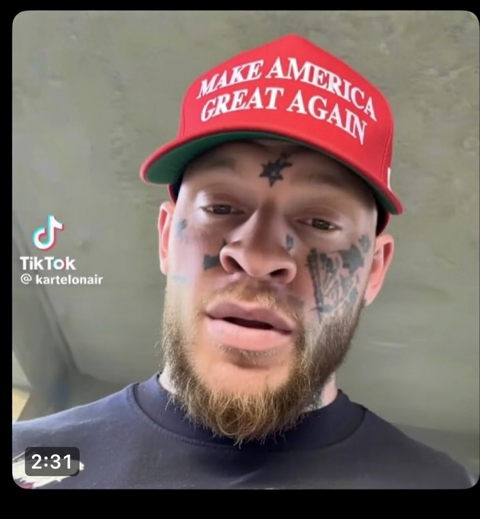 chance5051's tweet photo. @TONYxTWO 😂 https://t.co/x0Zal7KsDh