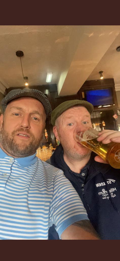 Ginger Pig 💙💛 tweet media