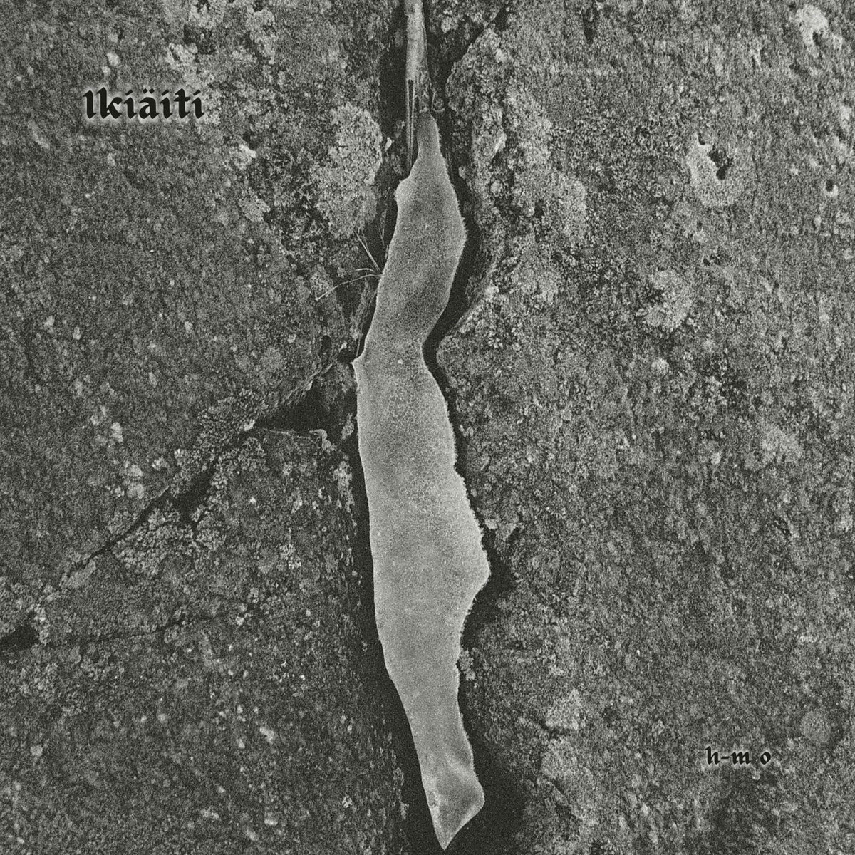 pHinnWeb's tweet image. H-M O (a.k.a. Hanna-Mari Ojala) - Ikiäiti ("Eternal Mother", 6 February 2026).

h-mo.bandcamp.com/album/iki-iti

#HMO #ambient #experimental #drone #electronic #HannaMariOjala #Finland