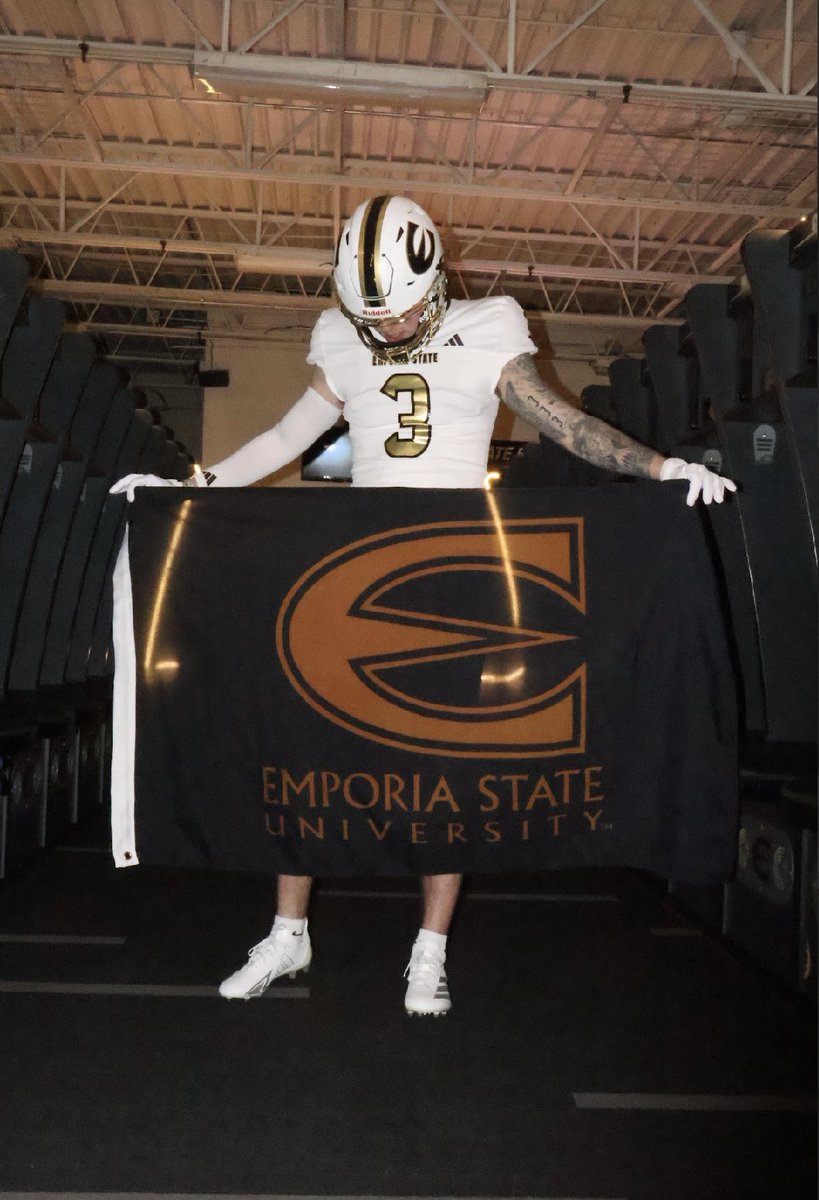 𝑪𝒂𝒍𝒍𝒆𝒏 𝑩𝒂𝒓𝒕𝒂 tweet media