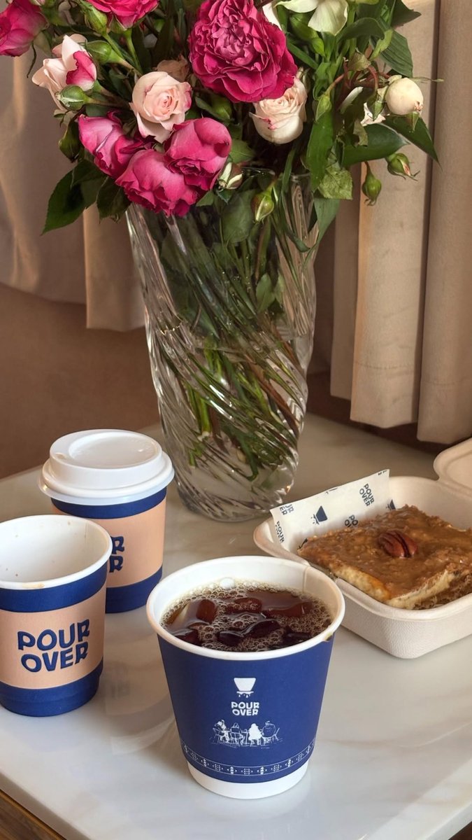 nooni257's tweet photo. "صباح الخير ثم :
 جاهدوا في صُنع أيام
 مليئة بالرحابة وسعة الخاطر".🩵☕️
.
.
#صباح_الخير  ⛅️☂️ https://t.co/kvI0ADZWwk