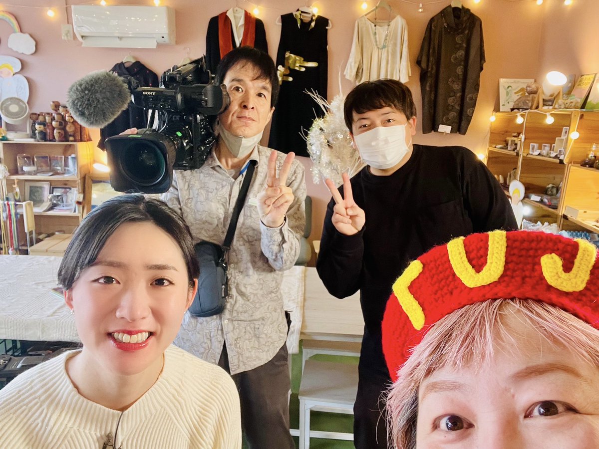 KASACO2010's tweet image. 《情報解禁！》
NHKテレビにて放送決定！
2026年1月23日(金)
18時10分〜19時
NHK『あっぷるワイド』にて！

藤崎の絵本(絵と文:かさこ)
ちいさなまちのきぼうのりんご
〜ふじのものがたり〜

取材して頂き、放送されます！
是非ぜひご覧下さい！

※臨時ニュース等あった場合は
延期になる場合も有り