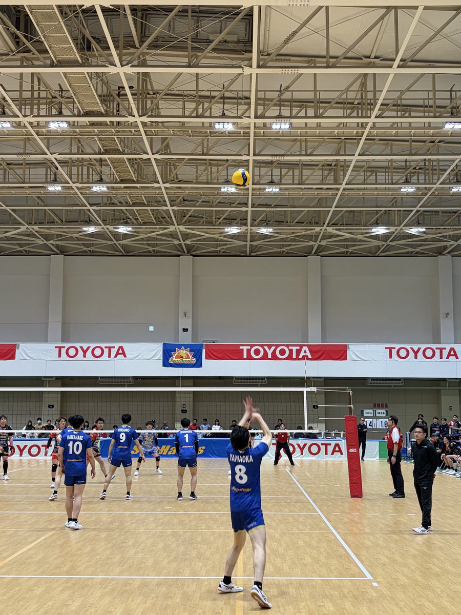 VolleySunHawks's tweet photo. 🦅
試合結果🏐

2025-26 V.LEAGUE MEN

1/10(土) 13:00
 VS#フラーゴラッド鹿児島
📍トヨタスポーツセンター第二体育館

🦅18-25
🦅25-20
🦅23-25
🦅21-25

セットカウント1-3で負けました
たくさんのご声援ありがとうございました🦅 https://t.co/hGDHnW3XBs