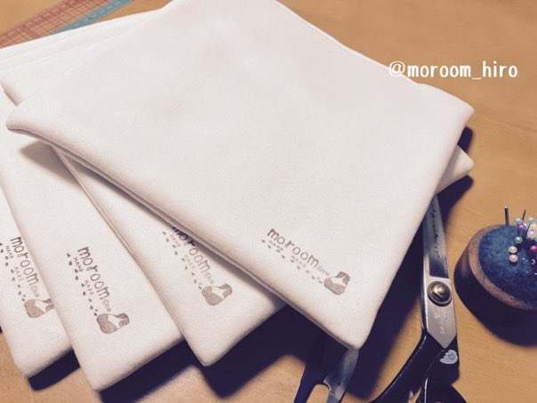 ✨ moroom information✨

吸水マット
を追加出品いたしました(o^^o)

ベッド・カウチ他
寝袋にも単体でも
マルチにお使いいただけます☺️

今ならおまとめ買いも👌

 【moroom online shop】
 creema.jp/c/moroom/item/…