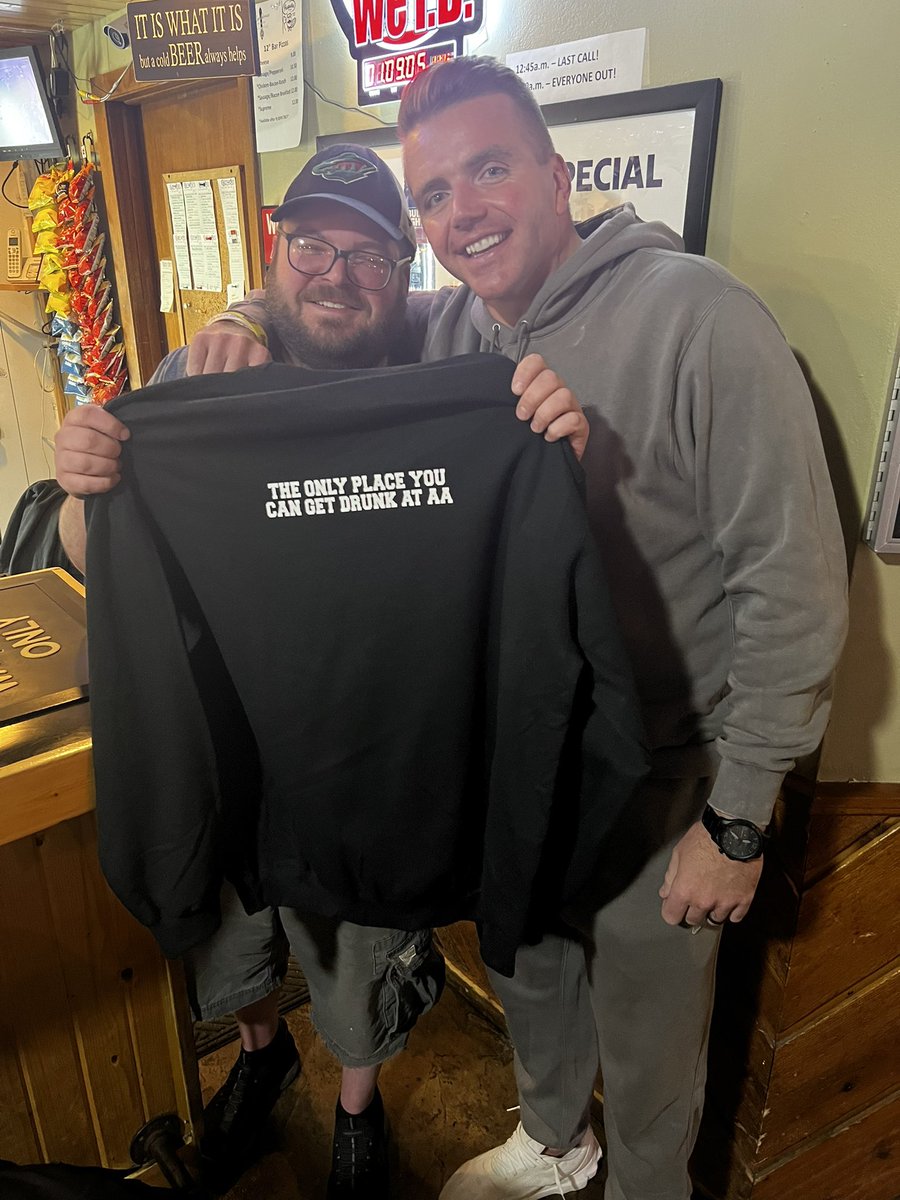 tystahr's tweet photo. @MeatSauce1 @Chris_Hawkey @CoryCove @TommyO53 @ZachHalverson He found AA! Him, Ed, and fam found the spot! Welcome to Fairmont! Hey… let’s play the initials game here sometime! Thanks for the sweatshirt boys! See ya tomorrow! PS… Tommy, Ed and I made out afterward. https://t.co/08csggwTTv