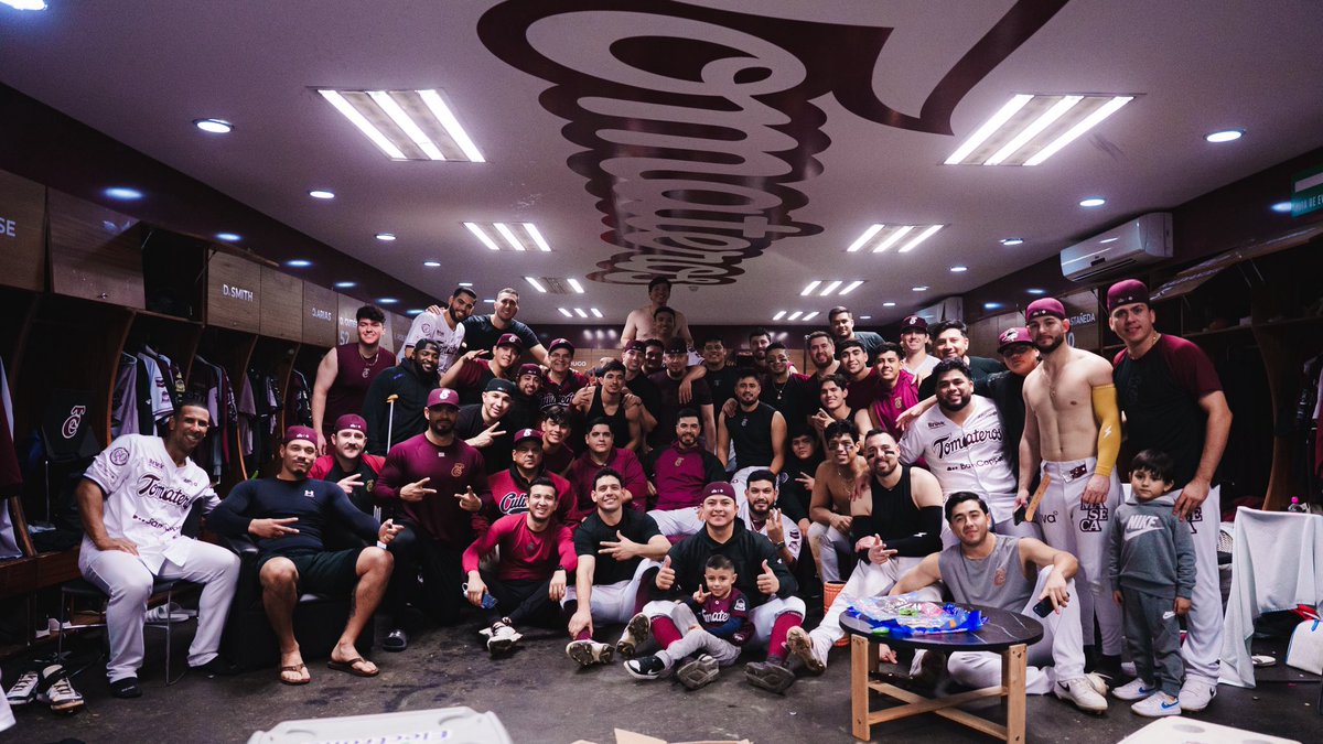 clubtomateros's tweet photo. 𝗦𝗘𝗠𝗜𝗙𝗜𝗡𝗔𝗟𝗘𝗦 𝗣𝗥𝗘𝗦𝗘𝗡𝗧𝗘 😤👊🏼💥 https://t.co/XLPirf2UDZ