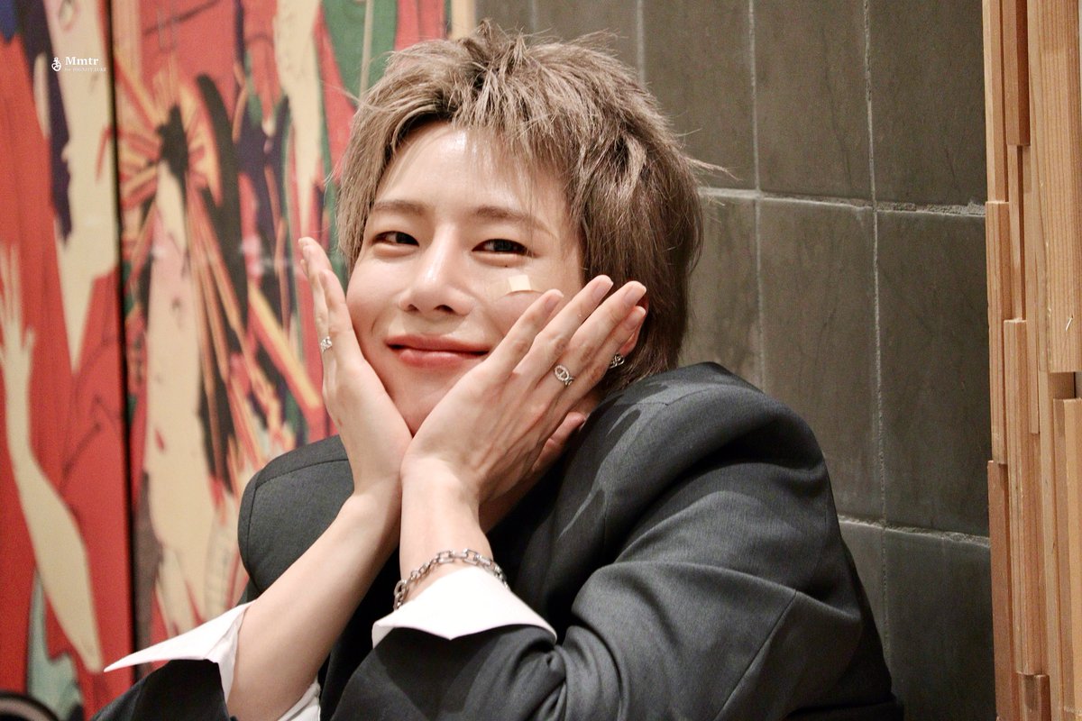 Mmtr925's tweet photo. 251229 2부
　
#디그니티 #DIGNITY #루크 #LUKE #I_Luke_you @DGNT_Official https://t.co/2uGIiG7Ypc