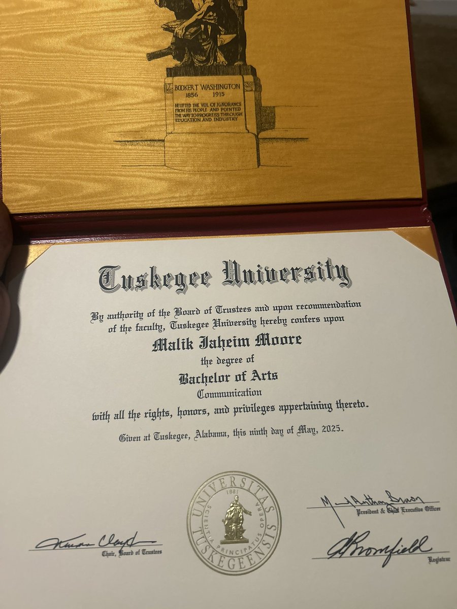 Malik Moore tweet media