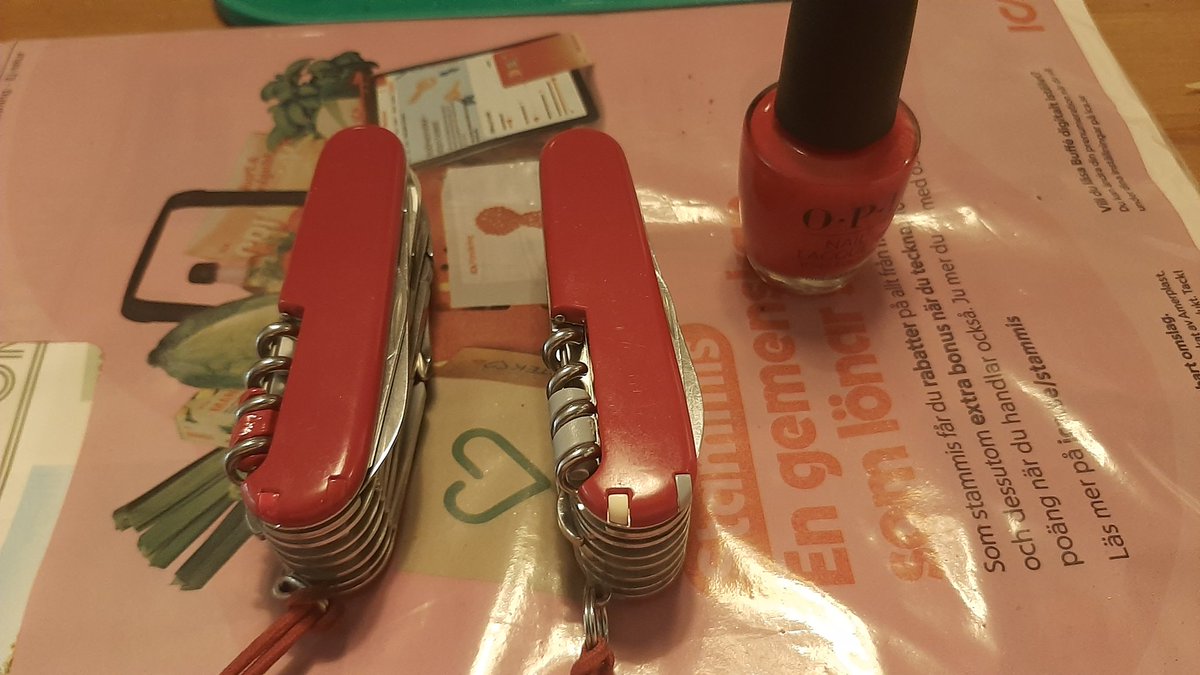 Lite OPI Big apple red nagellack och simsalabim så är tillbehören färgmatchade med handtagen. 😎
#SAKlife
#SAK