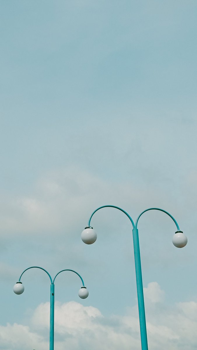 DjemariPensil's tweet image. Lama banget ya aku nggak setoran foto-foto. Ada foto lama juga yg baru sempat aku edit tadi. Seru ya motret random begini di saat isi kepala rame banget.