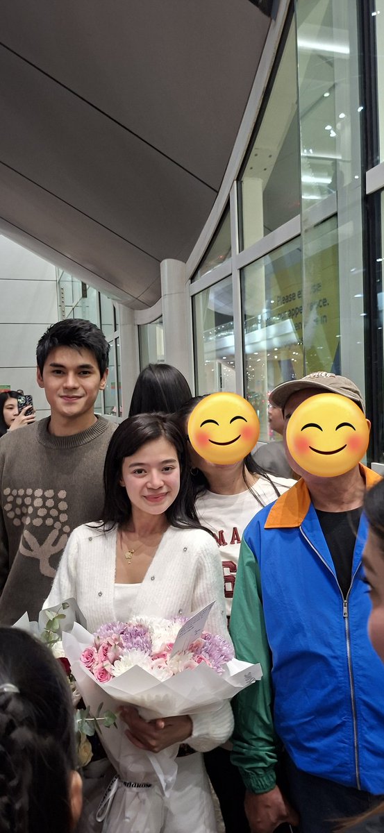 Pwede ampunin namin kayong dalawa? Anak namin si Bianca tapos son-in-law namin si Dustin. Mahal namin kayooo. Ang ganda ganda ganda mo Bianca, tas si Dustin ang pogi pogi. 😩😩😩

 MARHABA DUSTBIA SA DUBAI
UAE WELCOMES BDV