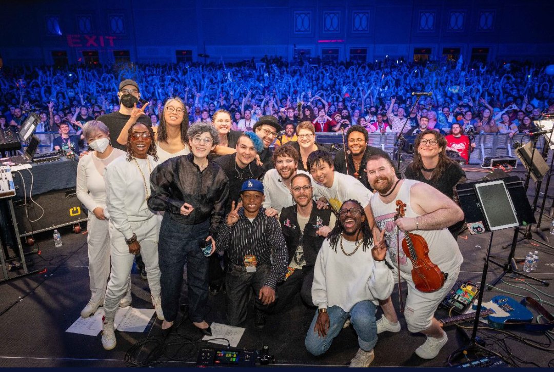 Mundo Blue tweet media