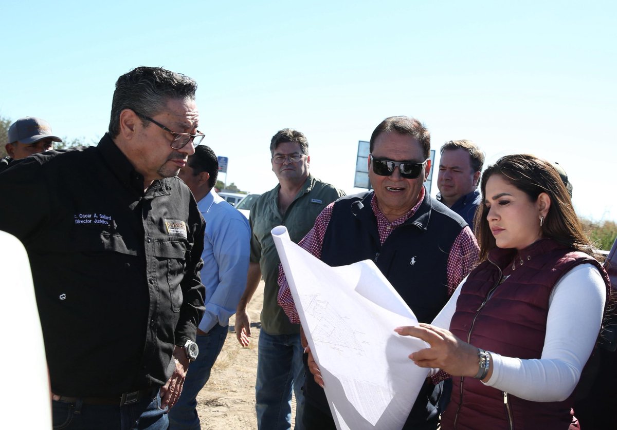 CelidaLopezc's tweet photo. Bajo el liderazgo de nuestro gobernador @AlfonsoDurazo, fortalecemos la vigilancia en el punto de inspección de Estación Don, en coordinación con @CESAVE_Sonora, CIPES, COSAES y @SENASICA, trabajamos para proteger la sanidad de Sonora. https://t.co/iM7Rc7zu5V