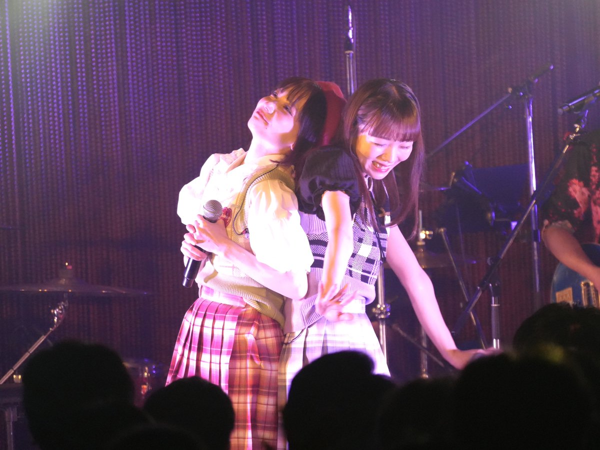 ⁡僭越ながら…！ゆいかおりさんの
「I𝗇𝗍𝗋𝗈 S𝗂𝗍𝗎𝖺𝗍𝗂𝗈𝗇」をカバーさせていただきました！🌻

そしてSPR5の
・アルキオネ
・インコンプリートノーツ
を豪華なバンドの皆さんと( ⁎ᵕᴗᵕ⁎ )

インコンのサビはなんと俊龍さんも(原キー)🎤！
激レアラインナップ いかがでしたか？？

#俊龍B