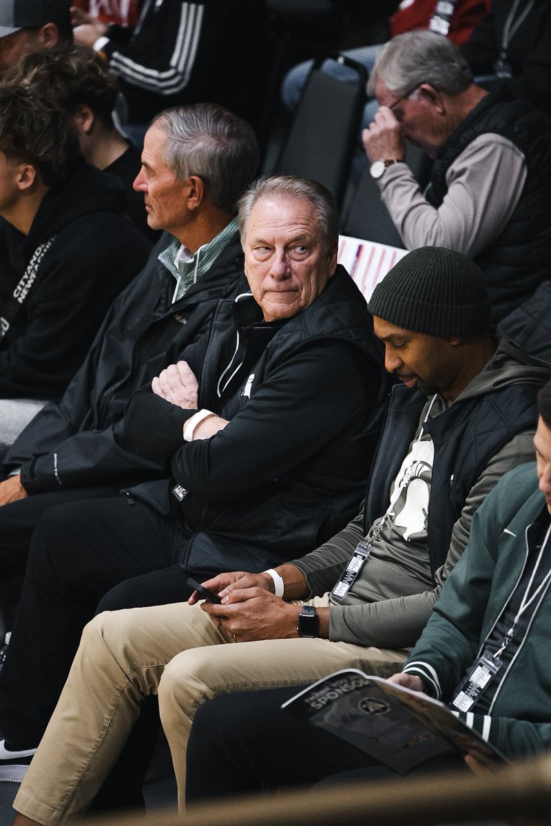 JonChep's tweet image. Game-high 22 points for Carlos Medlock Jr. in front of an onlooking Tom Izzo.

Showed fight, toughness, and poise from start to finish in a decisive win over Iowa United.

Looking like a great get for the Spartans.