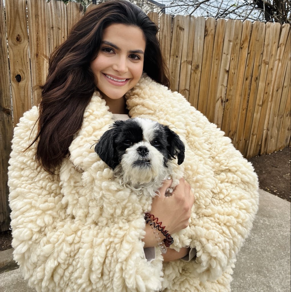 ValentinaForUSA's tweet image. I don’t need a license to carry💕