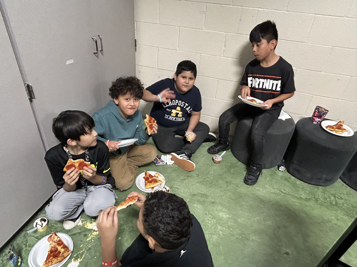 Yarlenn DeLaRosa tweet media