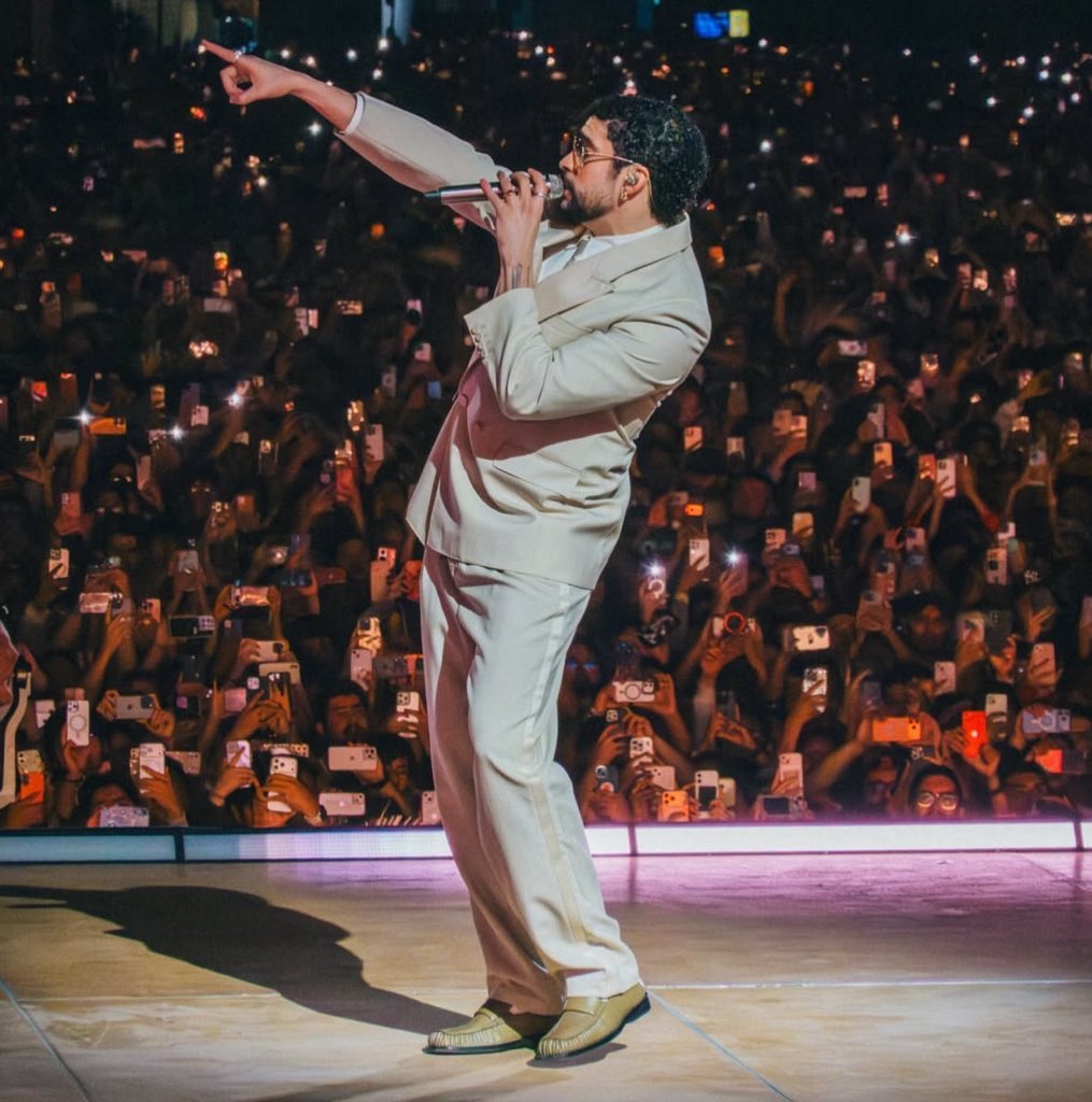 badbunnynetwork's tweet photo. La canción exclusiva de la primera fecha de Bad Bunny en Chile fue ‘Soy Peor.’ 🇨🇱❤️‍🔥 https://t.co/49pwW5zFdr