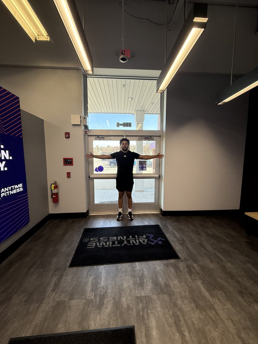 6’6 267lbs EDGE FBS TRANSFER PORTAL tweet media