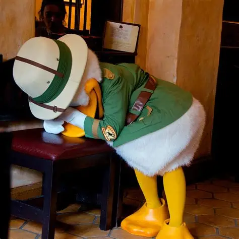 Spam_Rome's tweet image. Bulletin: Oregon mascot Donald Duck has entered the Portal. Daffy Duck has expressed an interest in the position.