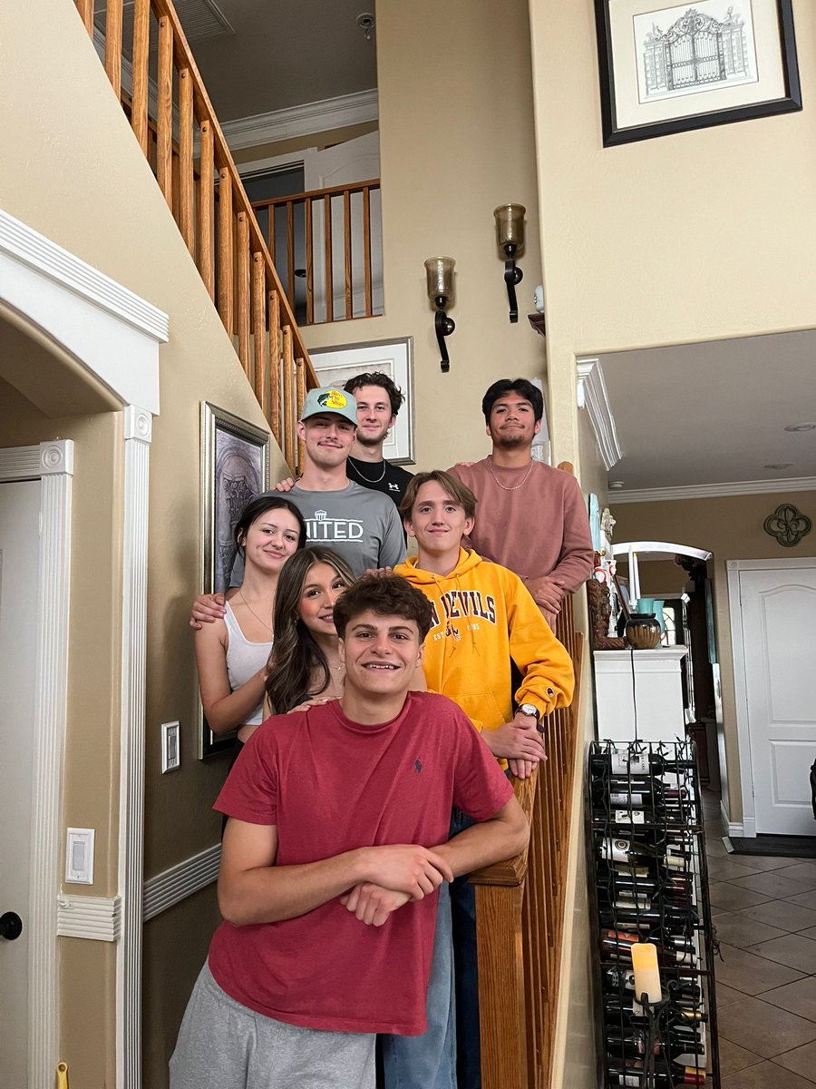 The kings friend pepe went back to Italy 🇮🇹 on Saturday  #thehouseofdeherrera #micronation #micronationalism