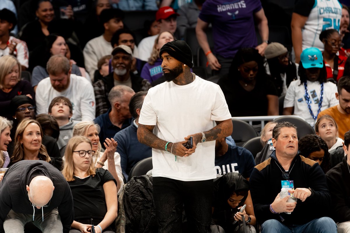 Pfg.noface tweet media