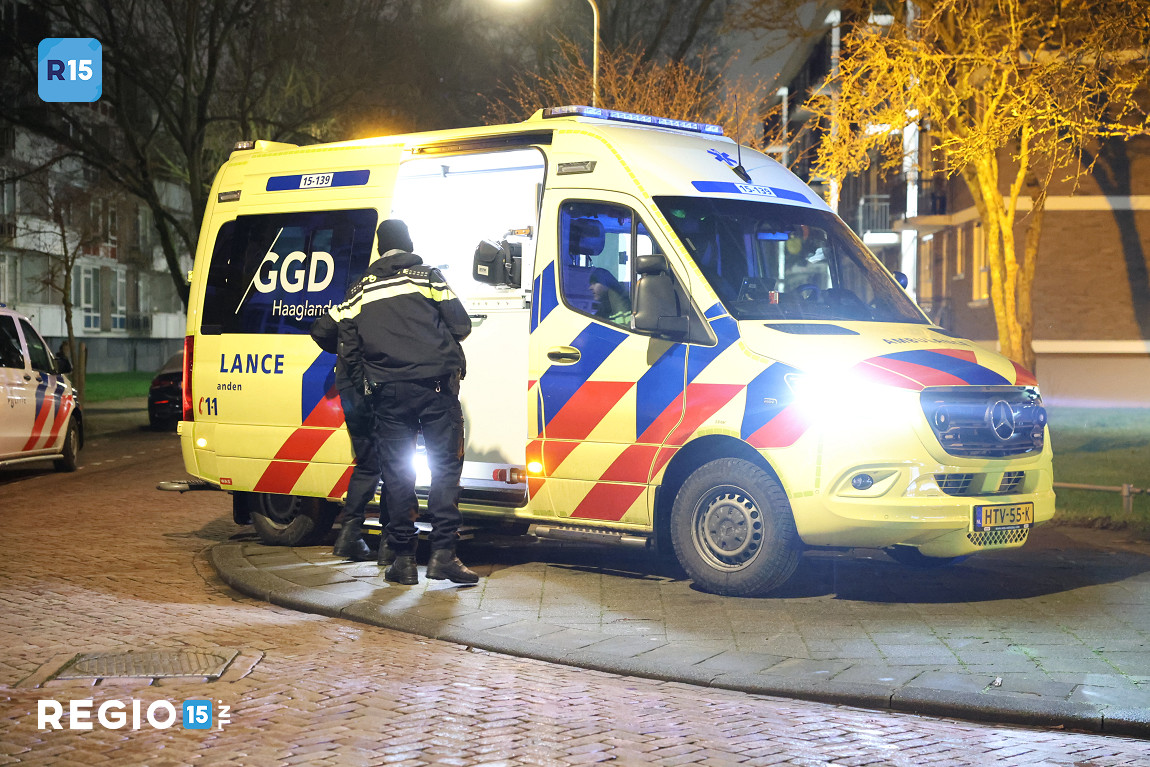 Uitslaande woningbrand in portiekflat in Den Haag