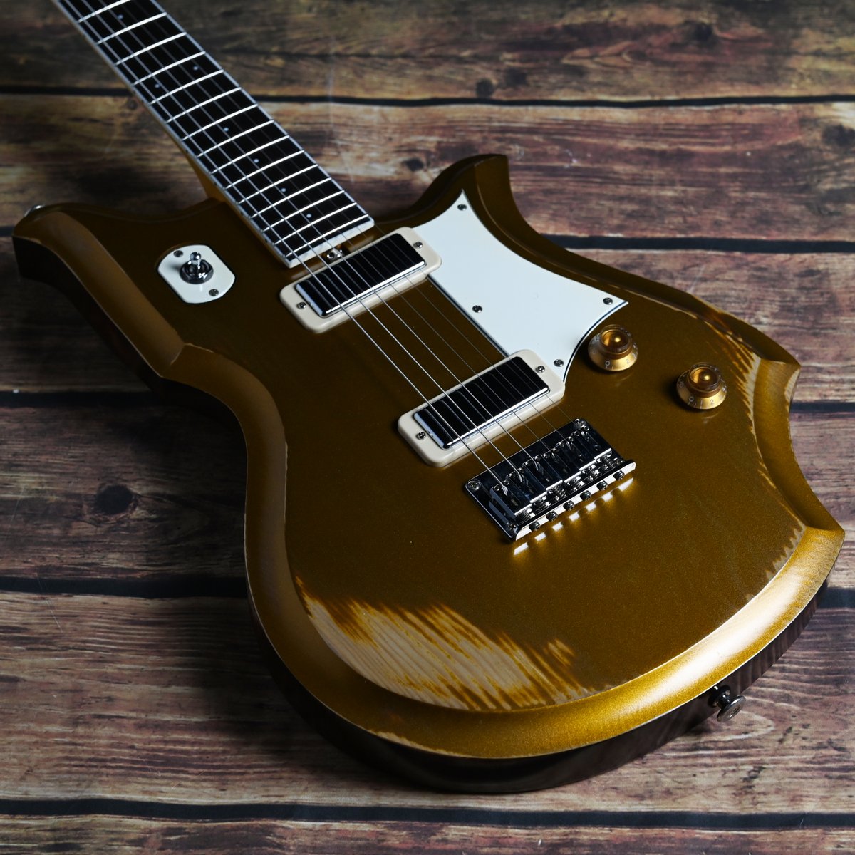 RT @DeviserGuitars: 【赤松モデル×エイジドフィニッシュ】 オリジナル